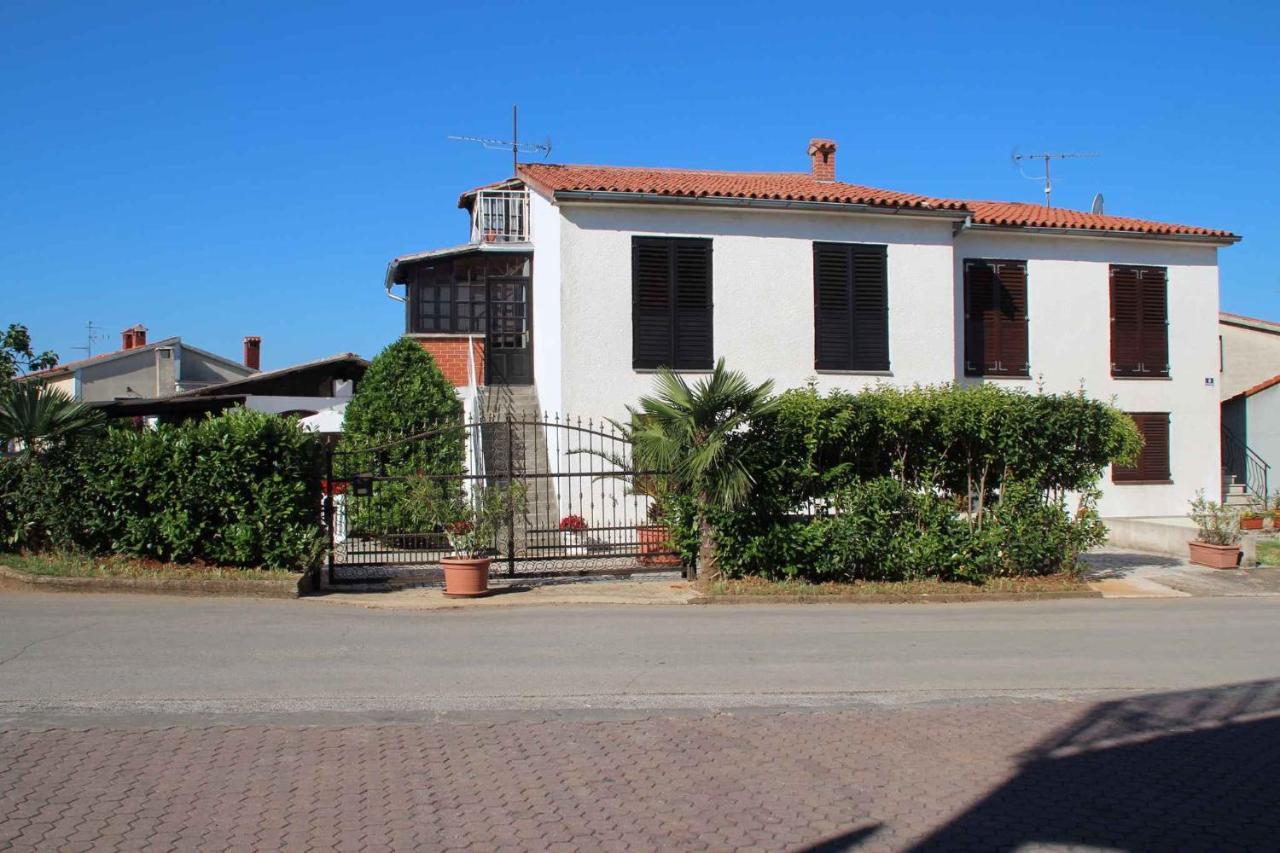 Porec One-Bedroom Apartment 2 Exterior photo